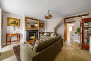 Fox Cottage, within 5 min walk of Bicester Village - Image 2