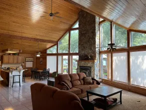 Waterfront cabin on Lake Livingston - Image 5