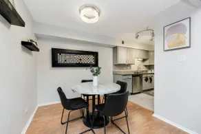 ♛The Broadway Special♛ - 2 Bd/1 Bath Smart-Condo! - Image 5