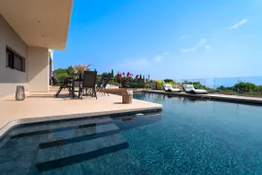 Ethereum Villa - Image 5