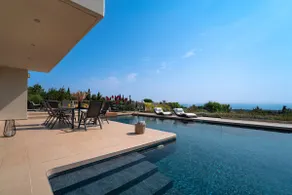 Ethereum Villa - Image 4