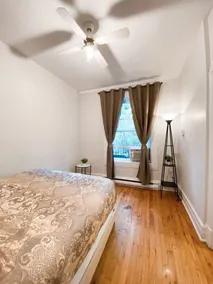 Spacious Apartment with Balcony and Office - Image 5