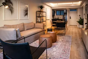 Urban Luxury Apartment in Sea Point - Image 2