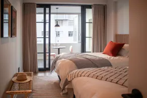Urban Luxury Apartment in Sea Point - Image 4