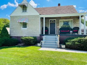 Chad’s place 4- Bedroom 2-BR home at Smoke Hole Wi-Fi -Pet Friendly- sleeps 8-10 - Image 3
