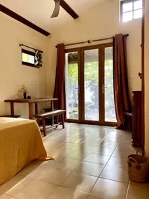 Studio Apartment in Retro Provençal Home with Pool - Image 3