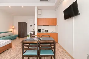Világóra Apartman II.-Civil apartment in the city center - Image 4