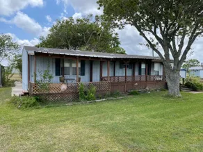 Cozy water view home minutes from beaches, fishing, bird watching and more - Image 2