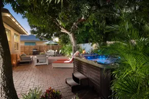 Spa! Mini Golf! Ping-Pong! Pets! Yoga! Beach Gear! - Image 2