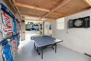 Spa! Mini Golf! Ping-Pong! Pets! Yoga! Beach Gear! - Image 4
