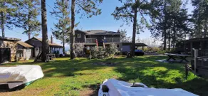 Lovely waterfront, 2-3 BR with sunroom/office - Image 3