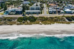 Cosy Ocean View Apartment with free parking! - Image 4