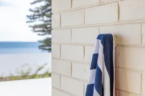 Cosy Ocean View Apartment with free parking! - Image 3