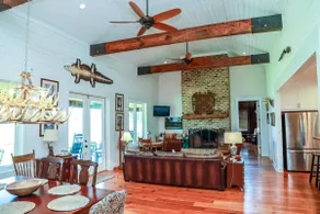 Lodge on Lake Nichols - Image 2
