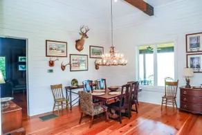 Lodge on Lake Nichols - Image 4