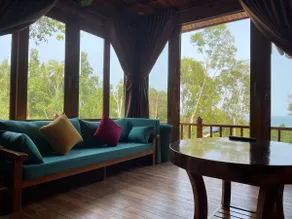 COZY HOME secluded-perched between mountains & sea - Image 4