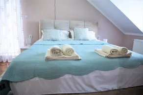 Garden Apartment - Image 2
