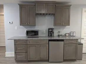 Private 1 Bedroom living with fireplace - Image 2