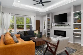 Chic 4br ranch home with spacious patio & backyard - Image 3