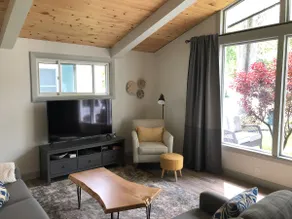 Cozy Beach Retreat at Turkey Point - Image 3