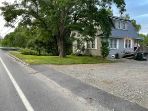 Cottage by the bay - Image 3