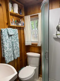Cozy waterfront cottage - Image 5