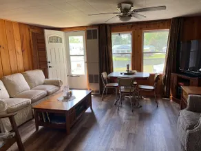 Cozy waterfront cottage - Image 2