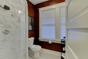 Cheerful and Chic Upper Unit Close to Everything! - Image 4