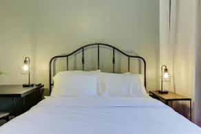 Peaceful Cozy Abode in Great Midtown Location! - Image 3