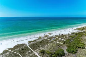 Located Directly on World Famous Siesta Key Beach! - Image 4