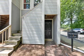 ***Tiny House in the City*** w/ private garage - Image 3