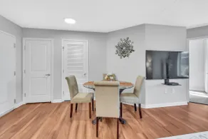 Luxurious Suite King/Queen Beds in North Bethesda - Image 2