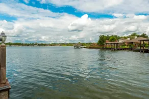 Sunset Haus - Lake Conroe Kayak Paddle Boards Pets - Image 2
