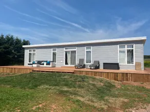 Beautiful new cottage on the beach- sleeps 6 - Image 2