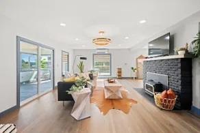 Casa Cielo NEW! Steilacoom Lakefront Retreat - Image 2