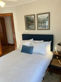 Charming & convenient 4BR 2 Bath house downtown - Image 4