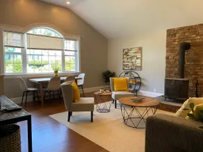 Beautiful 2 BR home, quiet, minutes from downtown - Image 4