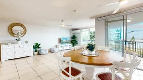 Hampton Beachside Apartment - Image 4