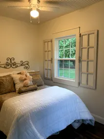 The Perkins Country Cottage - Image 3