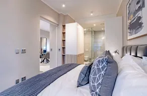 Flat. Pretoria Menlyn Maine Luxury appartment - Image 3