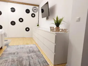 Studio 22 - Image 2