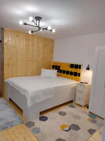 Studio 22 - Image 4