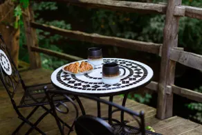 Cosy Eco-Cottage w/ garden stream: mountains & rivers to explore! - Image 5
