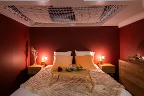 Celestial Escape Suite with Hot Tub & Home Theater – Zénith - Image 2