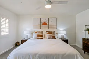 Walk to Old Town | Poolside | King Bed | Pristine - Image 3