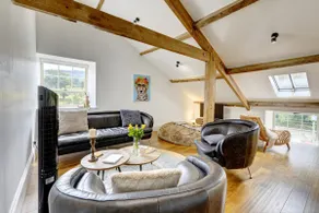 Loft 11 - Unique Apartment with Stunning Views - Image 4
