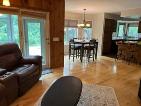 Home in quiet friendly neighborhood near the river, parks and walking trails - Image 2