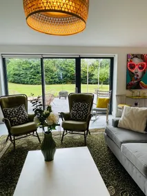 Characterful and contemporary 5 bedroom farmhouse - Image 3