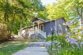 Getaway On Grove – Cozy Cabin by the Lake - Image 3
