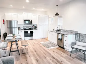2BR Retreat Near Zion•Bryce•Wave: Hot Tub + Views! - Image 4